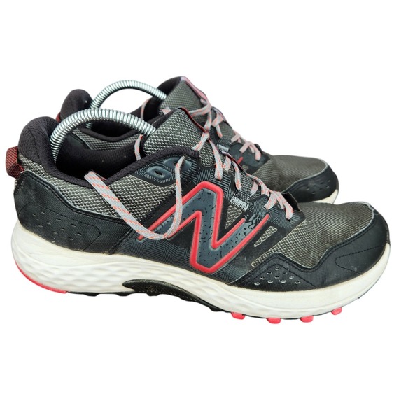 New Balance 410 V8 Trail Running Shoes Mens 11 D Black Hiking Sneakers MT410LR8 - Picture 1 of 12